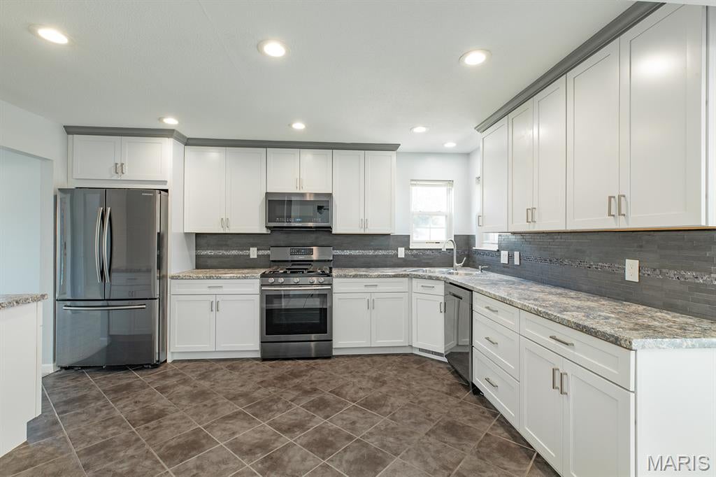 Timberlake Manor 5 - Residential