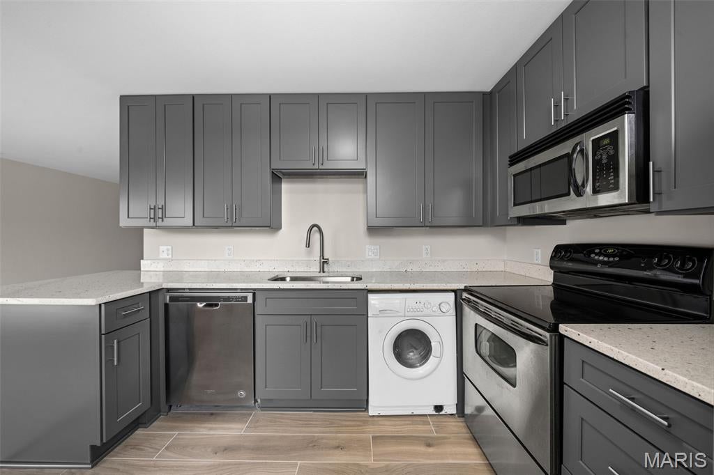 Pershing Ave Condo - Residential