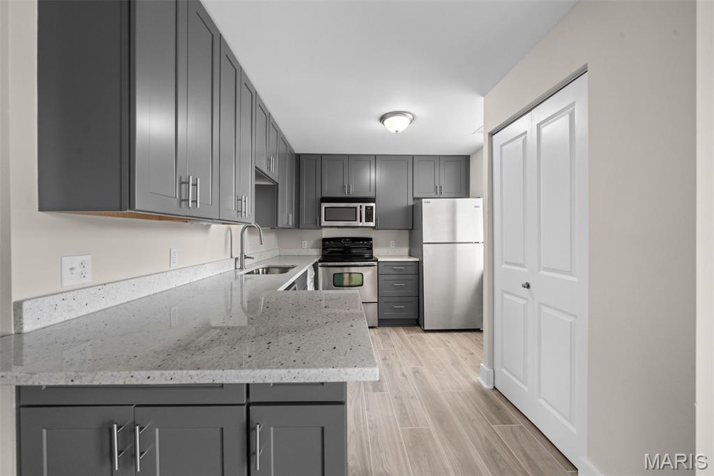 Pershing Ave Condo - Residential