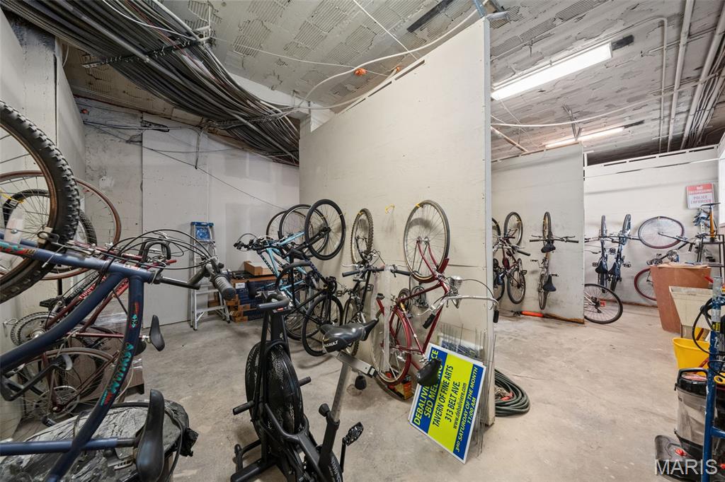 Pershing Ave Condo - Residential