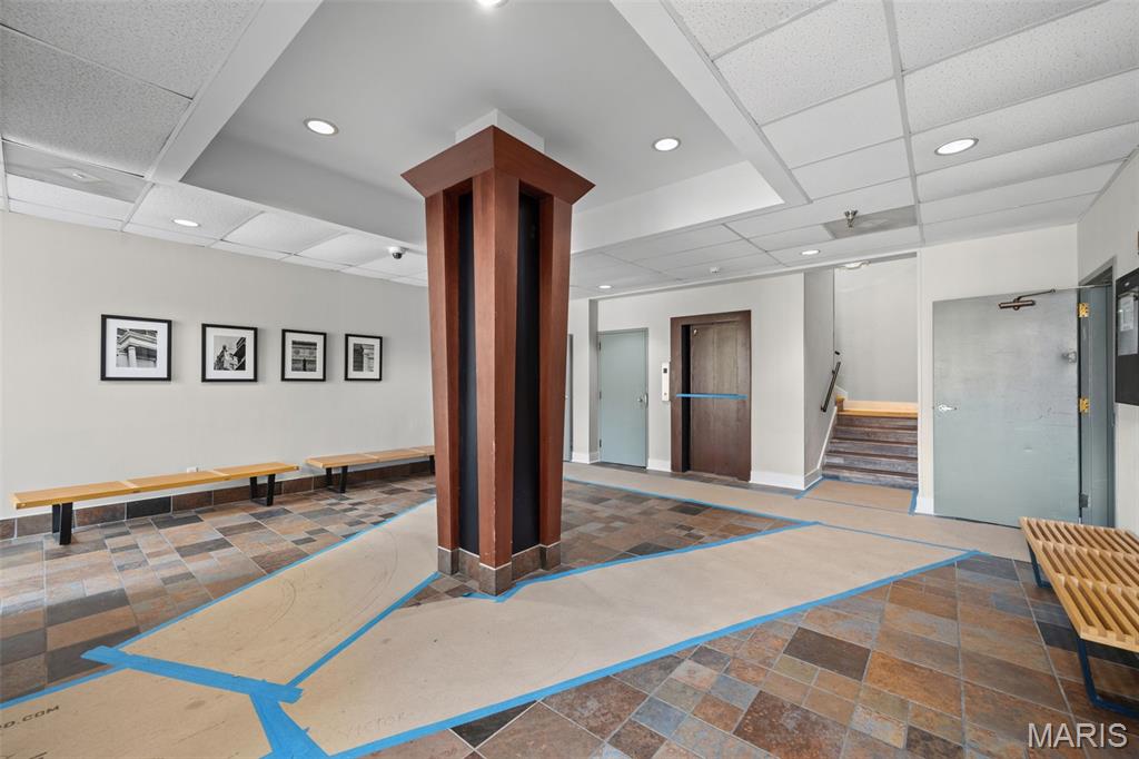 Pershing Ave Condo - Residential