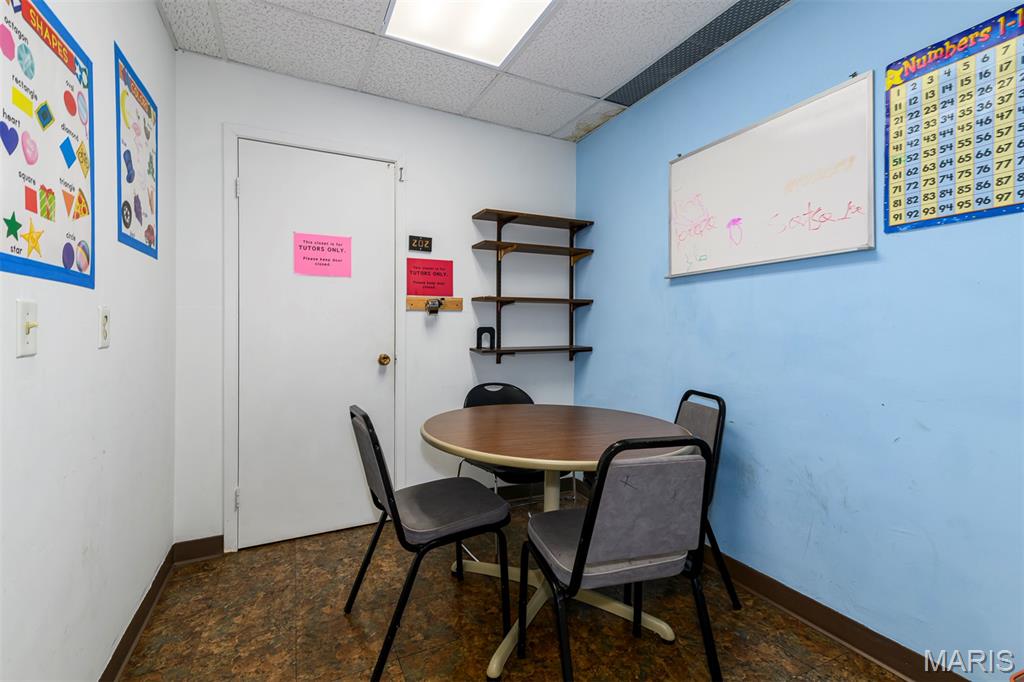 Belz - Commercial Sale