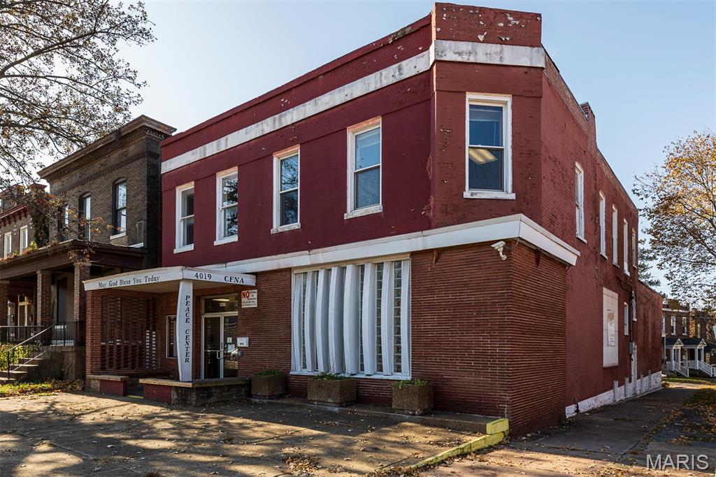 Belz - Commercial Sale