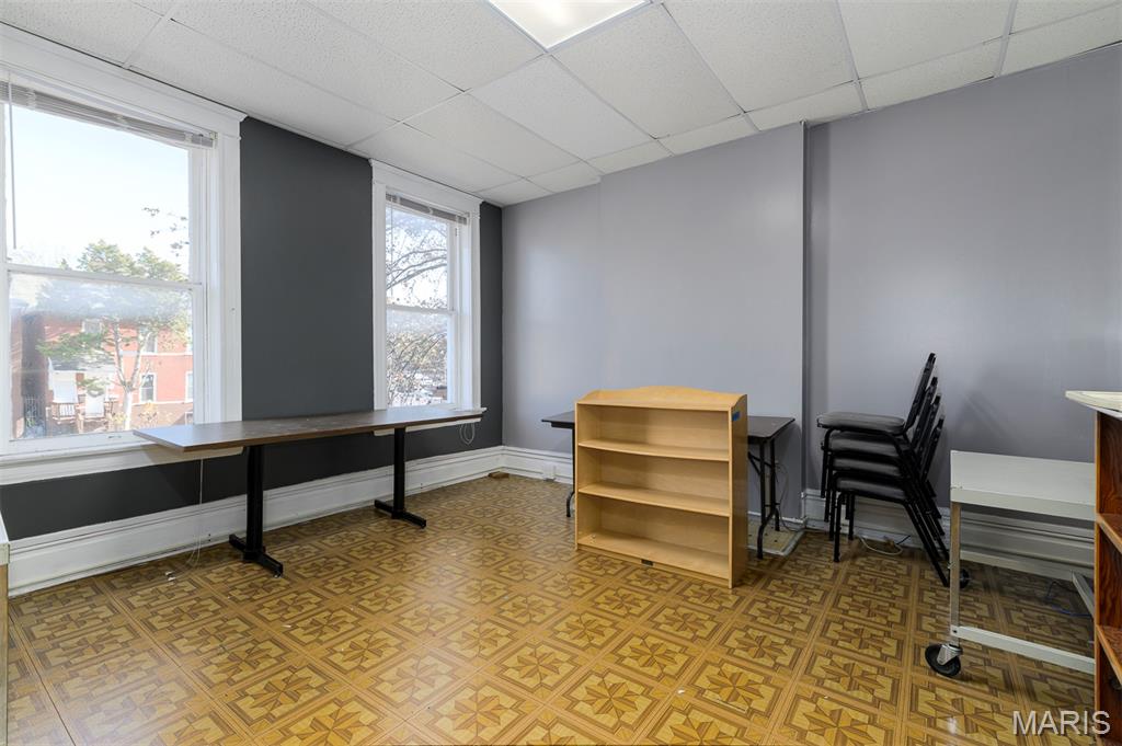 Belz - Commercial Sale
