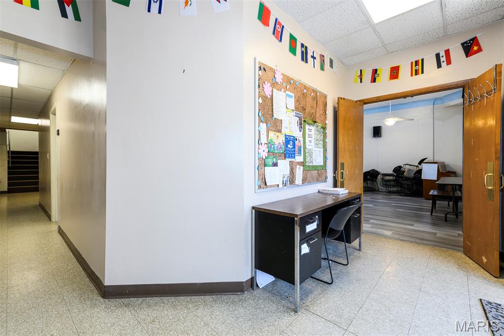 Belz - Commercial Sale