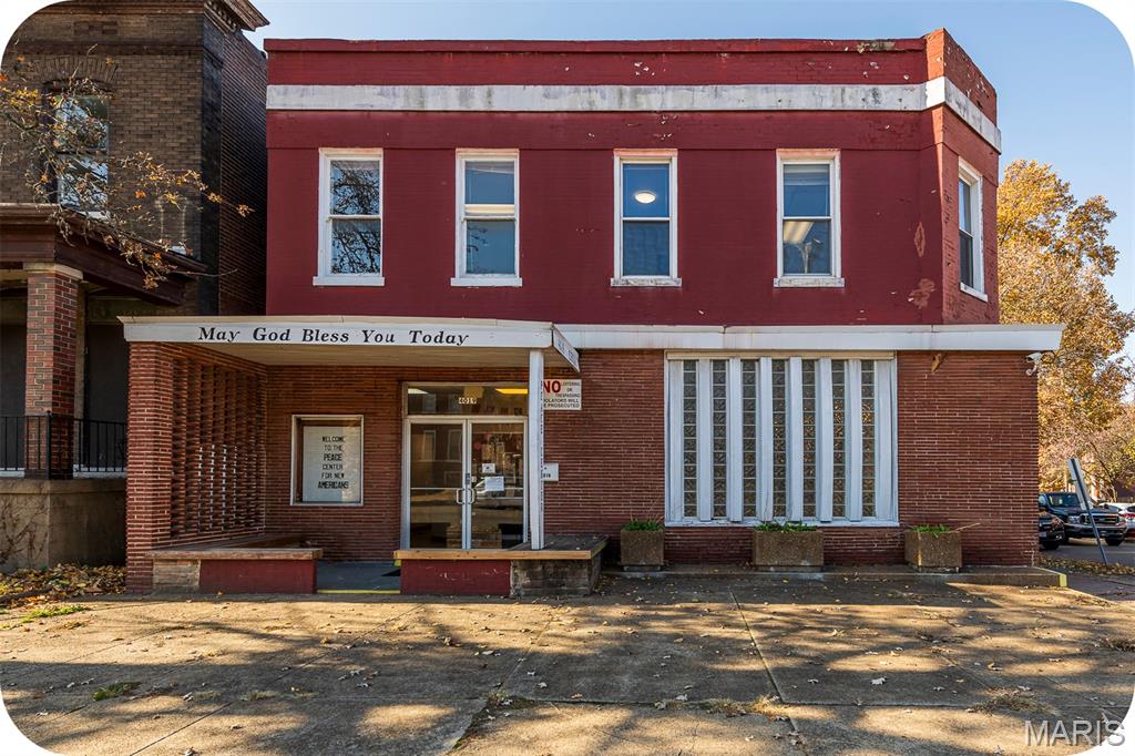 Belz - Commercial Sale