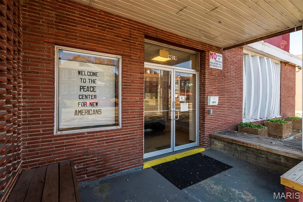 Belz - Commercial Sale