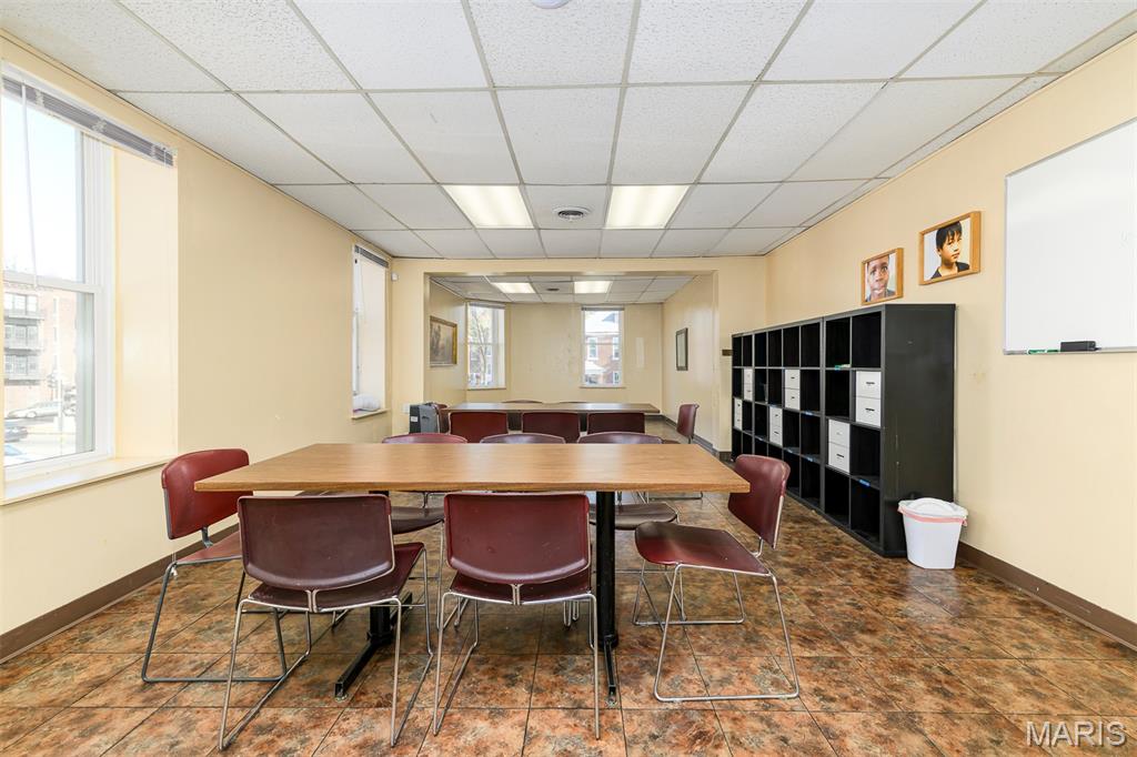 Belz - Commercial Sale