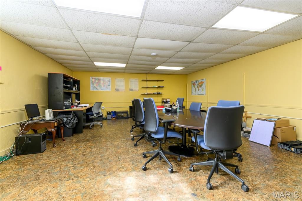 Belz - Commercial Sale