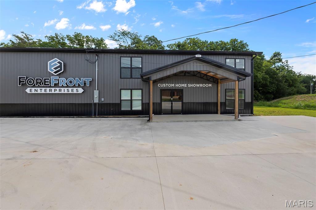 n/a - Commercial Sale