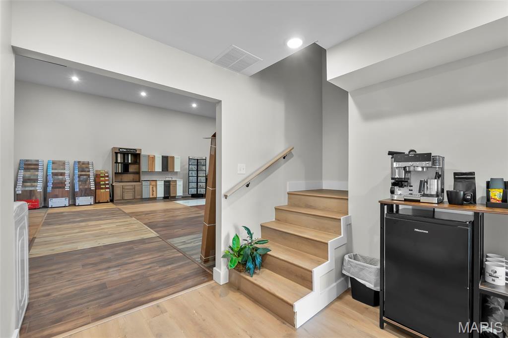 n/a - Commercial Sale