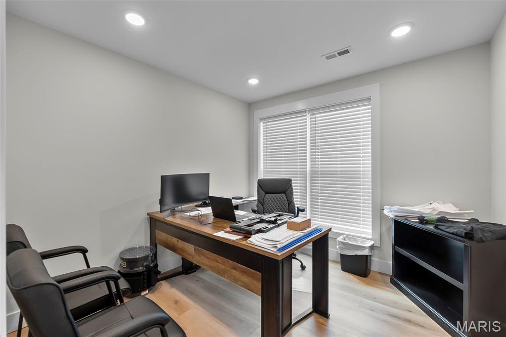 n/a - Commercial Sale