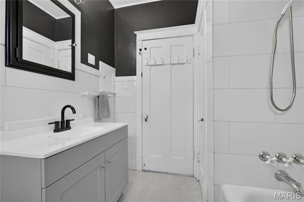 Grand Dover Place Add - Residential
