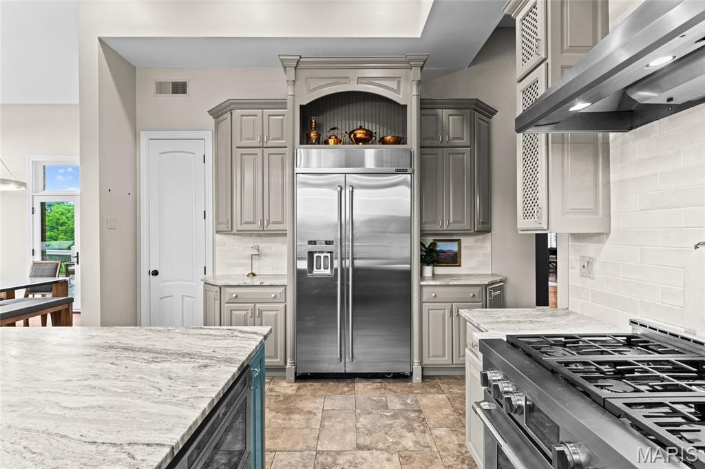 Stone Cliff Manor - Residential
