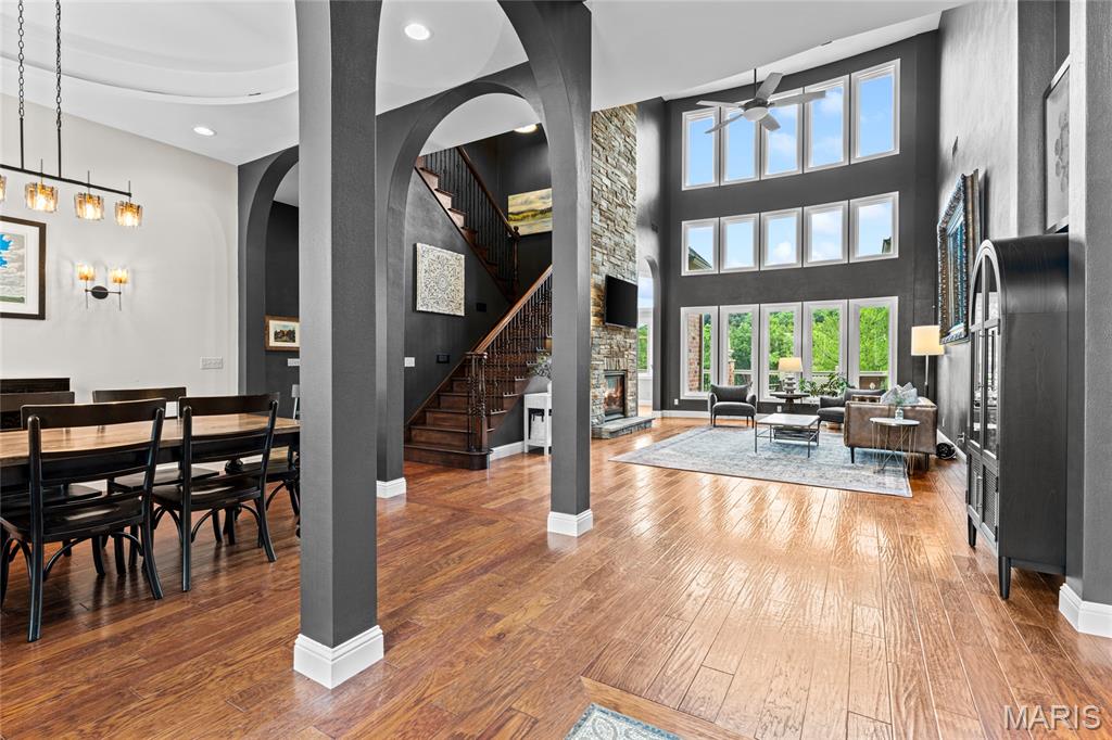 Stone Cliff Manor - Residential