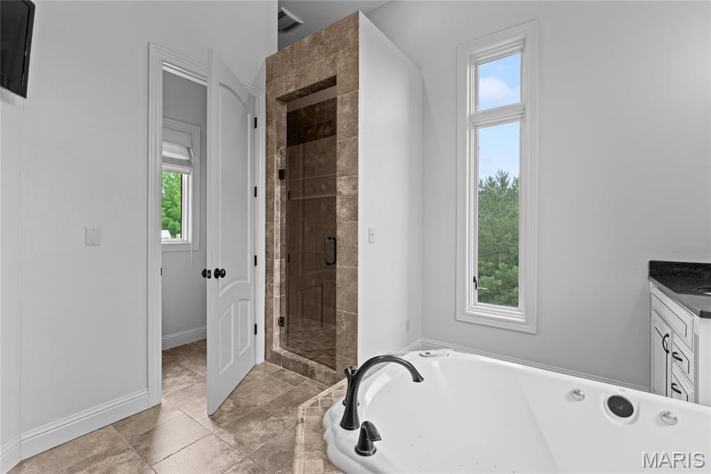 Stone Cliff Manor - Residential