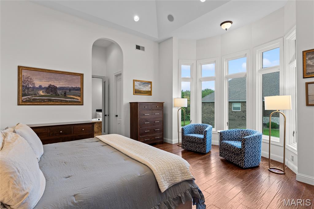 Stone Cliff Manor - Residential
