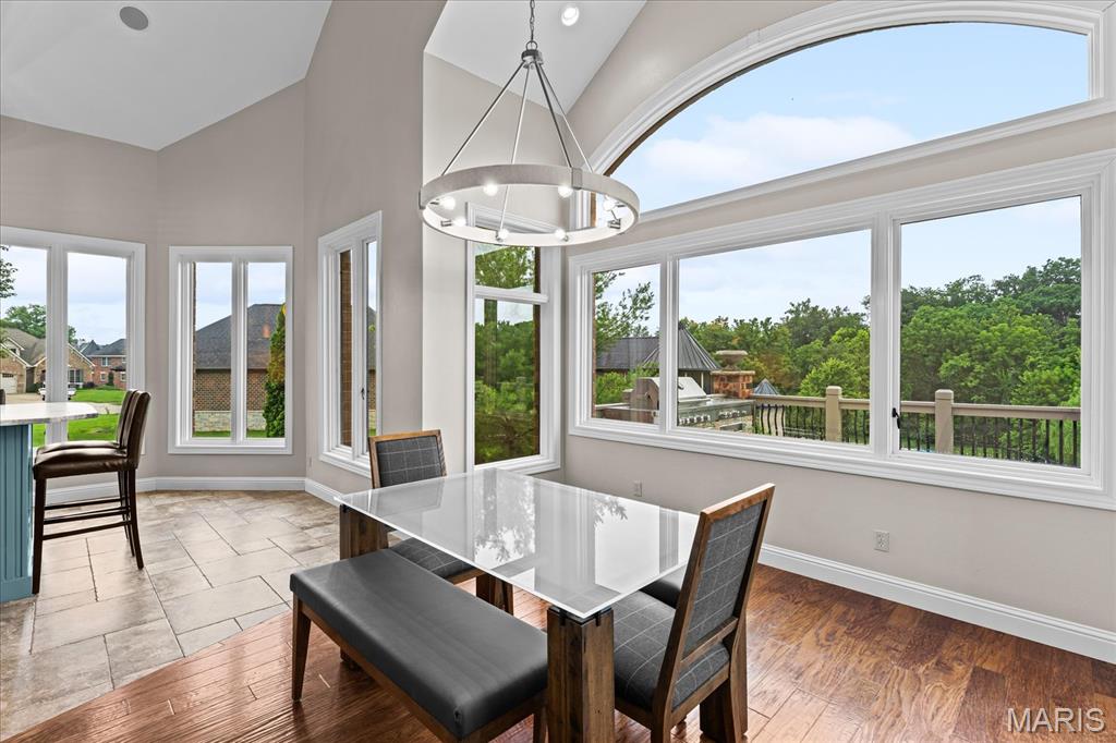 Stone Cliff Manor - Residential