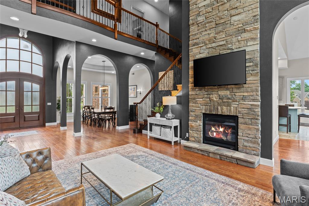 Stone Cliff Manor - Residential