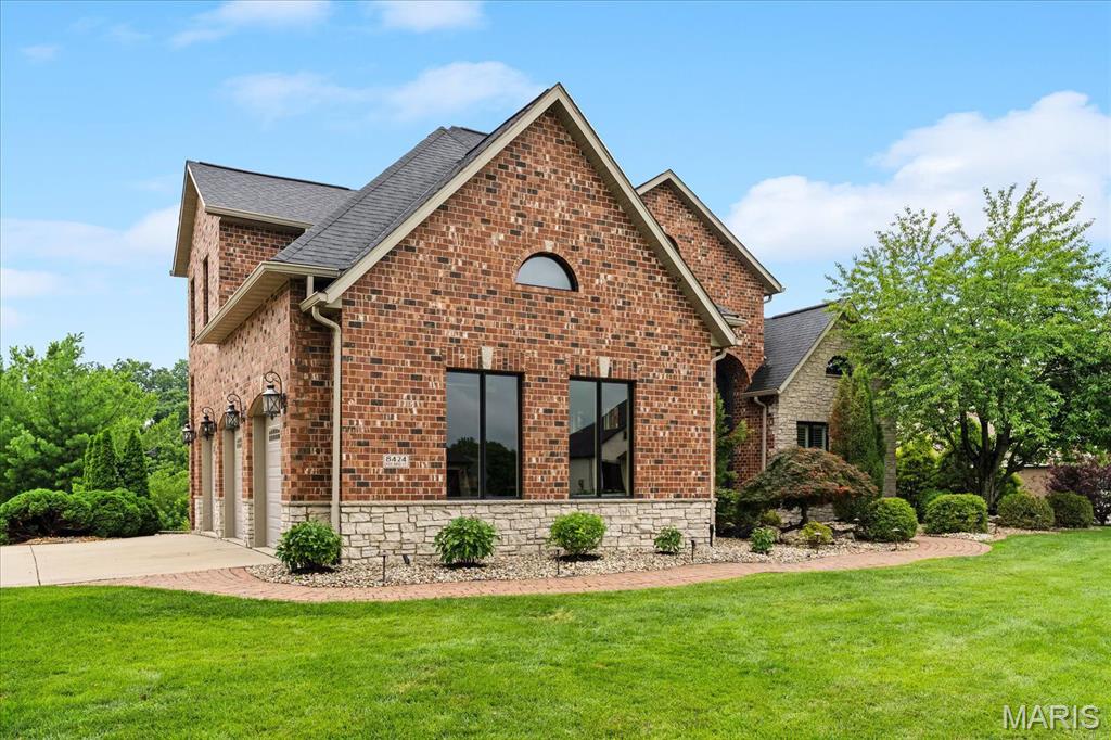 Stone Cliff Manor - Residential