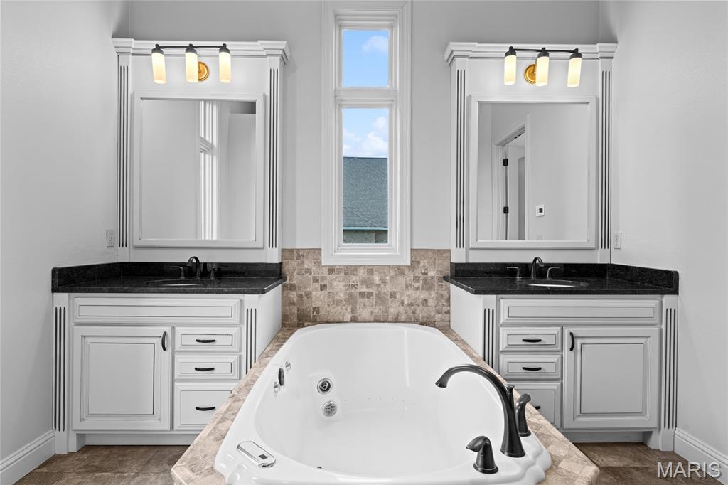 Stone Cliff Manor - Residential