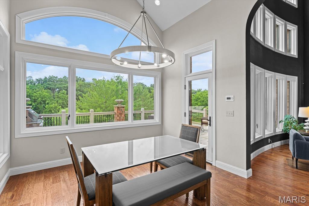 Stone Cliff Manor - Residential