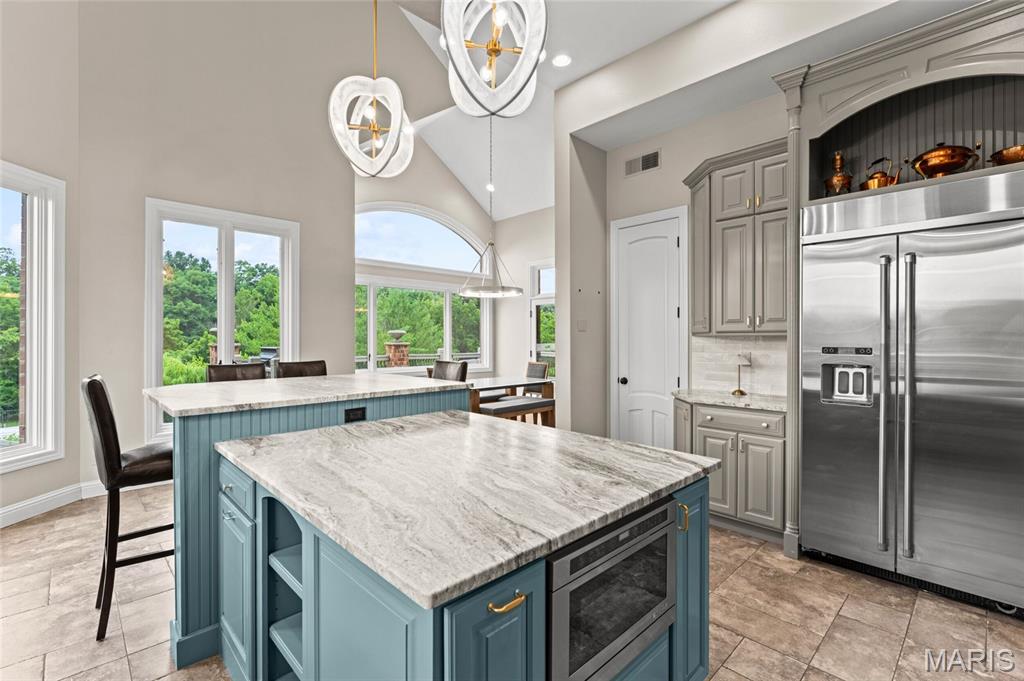 Stone Cliff Manor - Residential