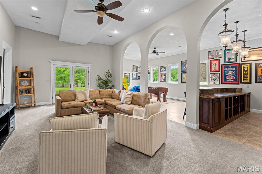Stone Cliff Manor - Residential