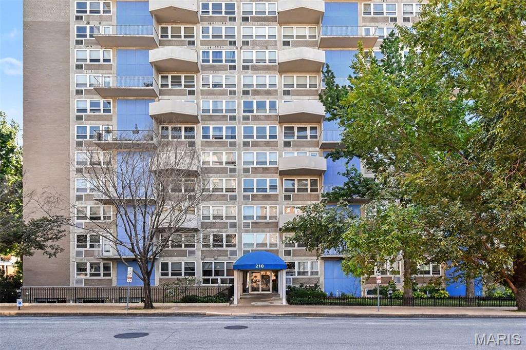 Blu Condos - Residential