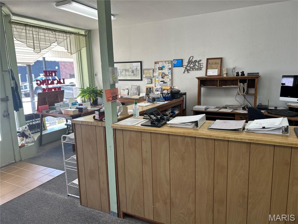n/a - Commercial Sale