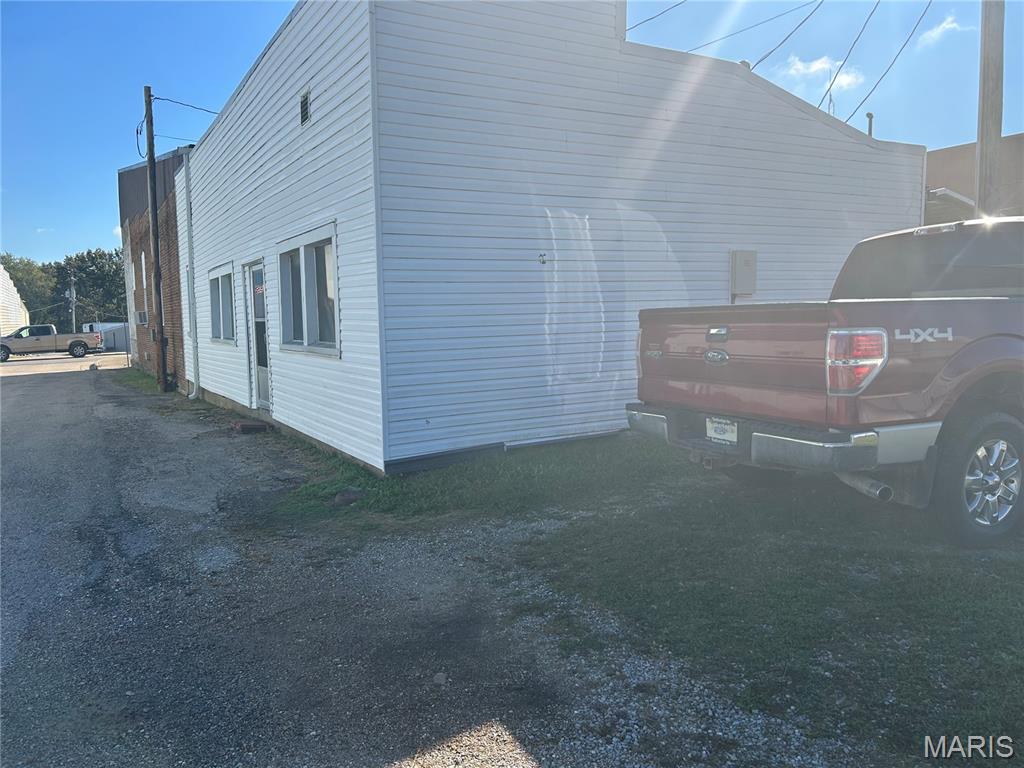 n/a - Commercial Sale