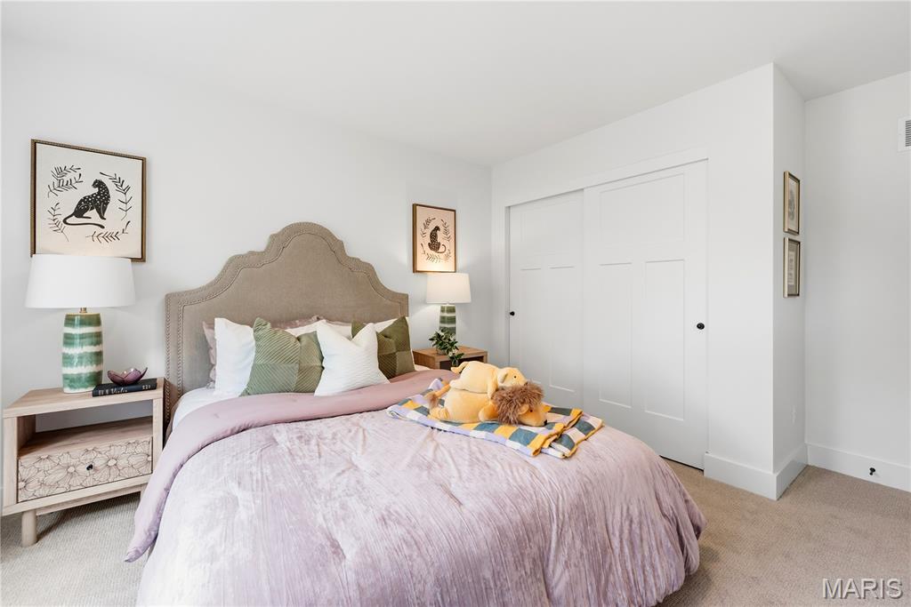 Ryehill Manor - Residential