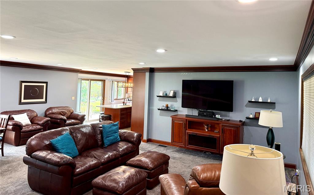 Country Club Estate - Residential