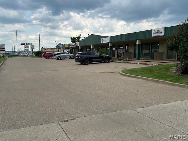 R & M 02 - Commercial Lease