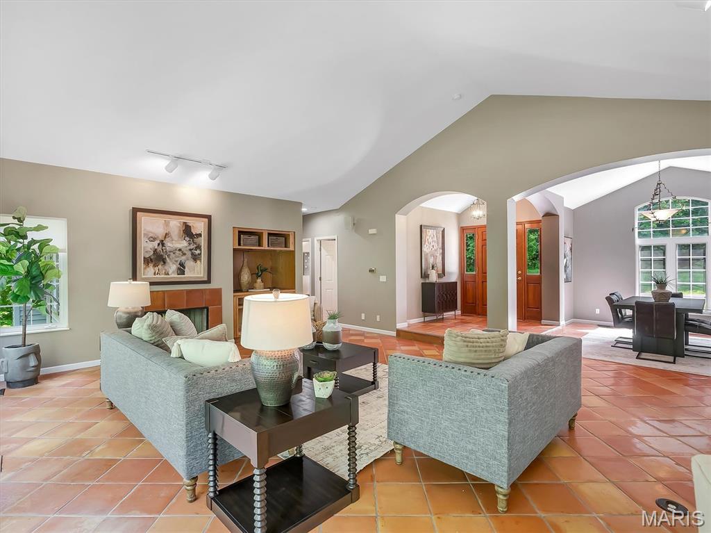 La Barque Hills - Residential