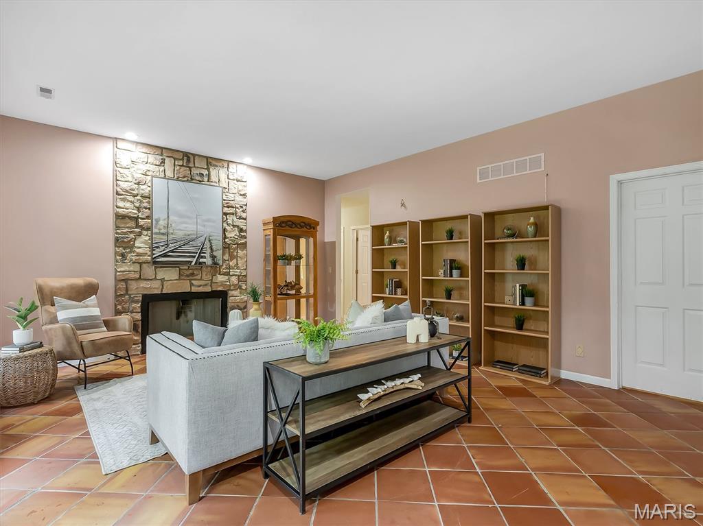 La Barque Hills - Residential
