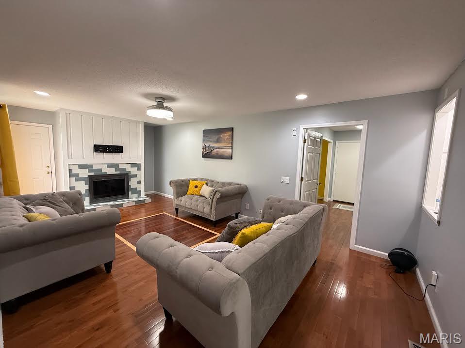 Fox Lake 3 - Residential