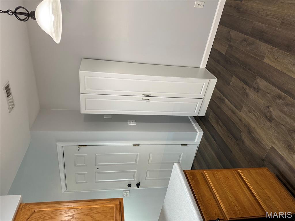 Summergate Garden Condos ph4 - Residential