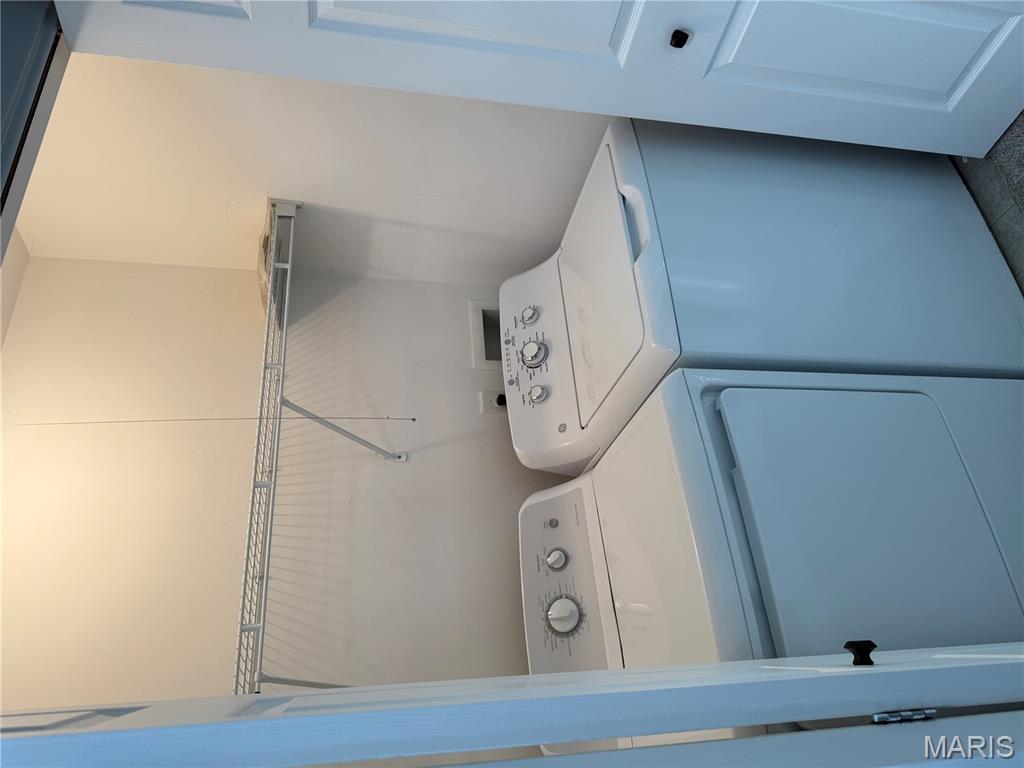 Summergate Garden Condos ph4 - Residential
