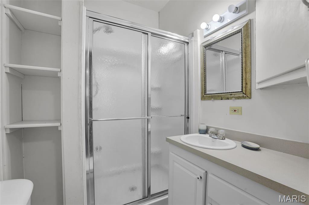 E A Kamps Riverview - Residential