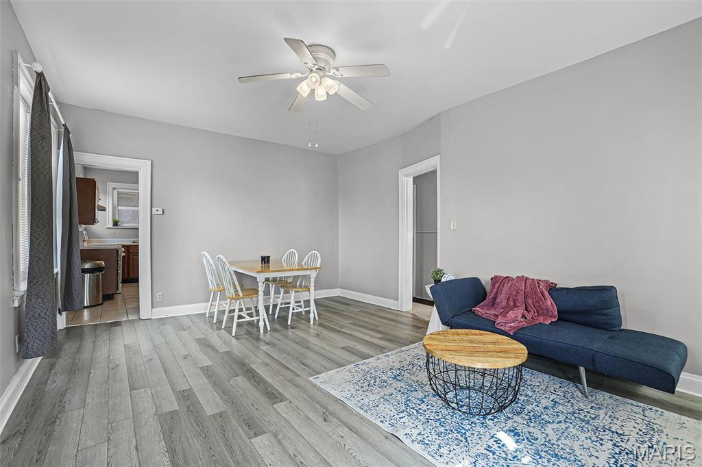 E A Kamps Riverview - Residential