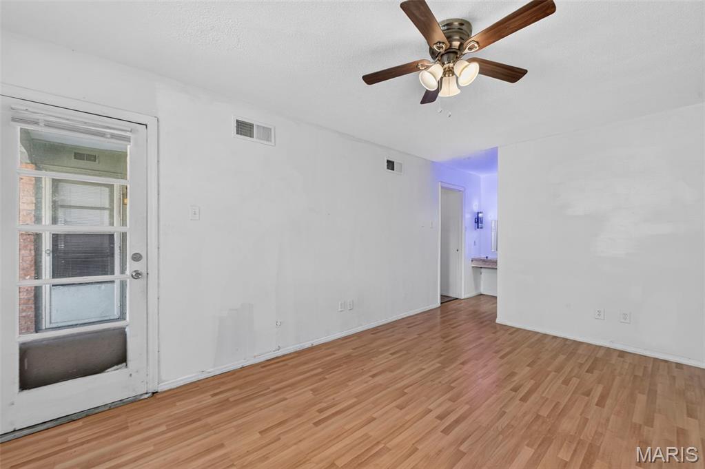 Granada Condo - Residential