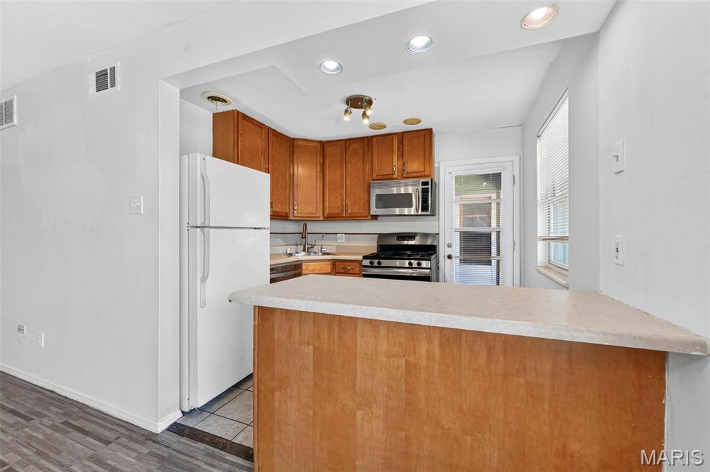 Granada Condo - Residential