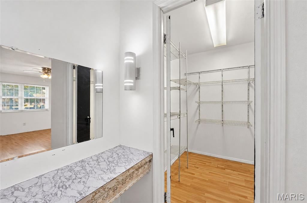 Granada Condo - Residential