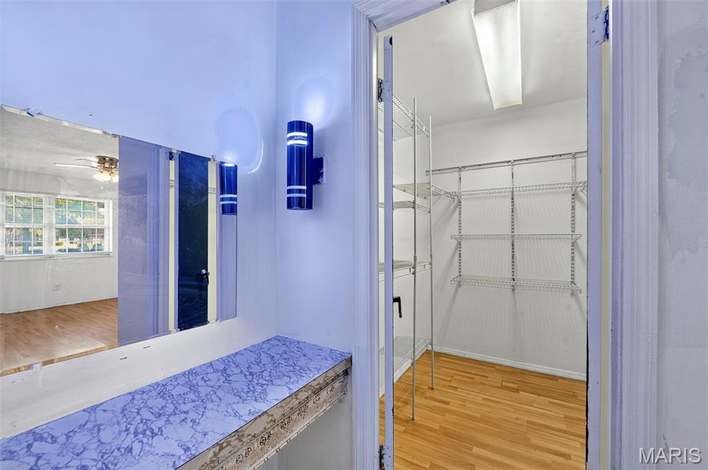 Granada Condo - Residential