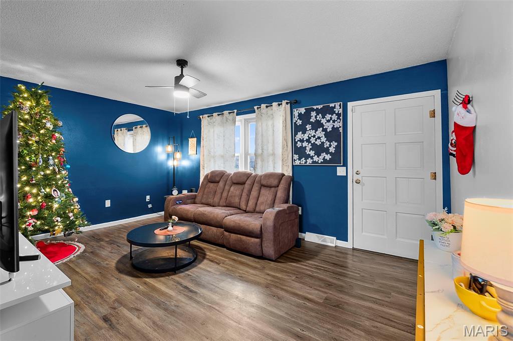 Hillcrest Manor - Residential