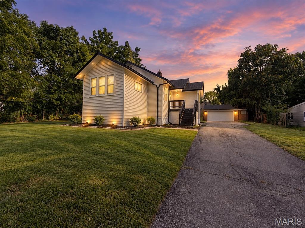 Minimum 12 months lease required. Tenant pays all utilities.