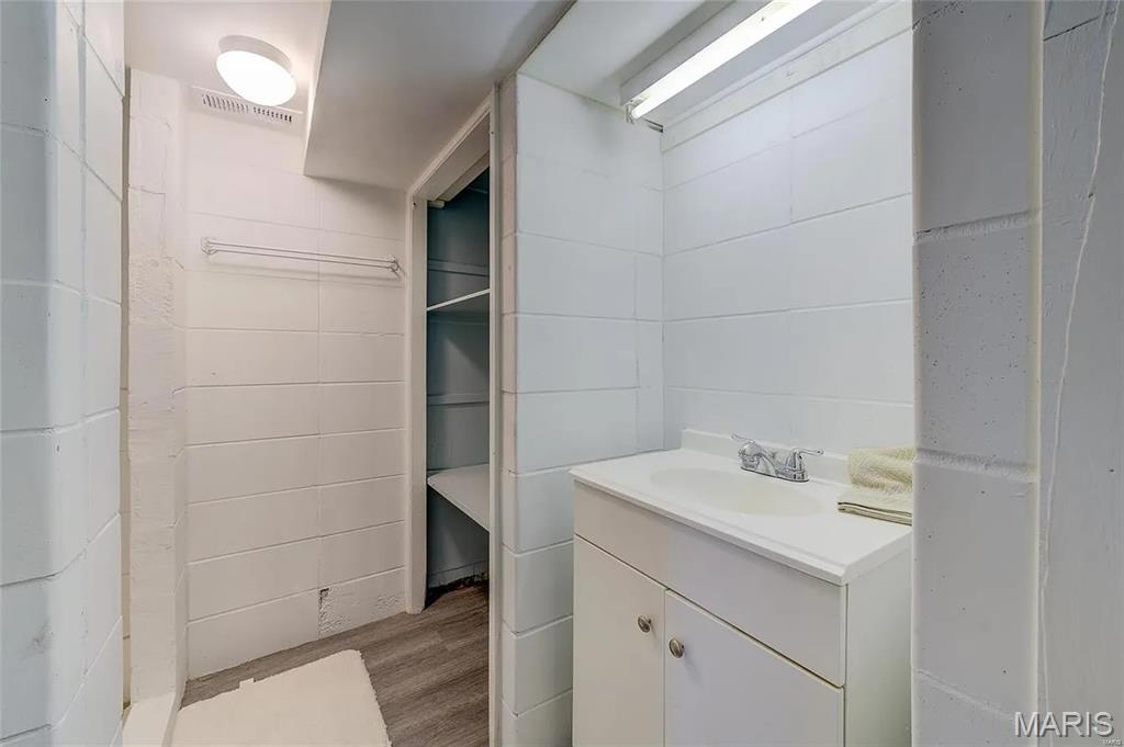 E Midland - Residential Lease