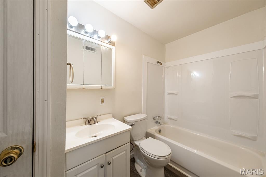 Verda Vista Apartments - Residential Lease