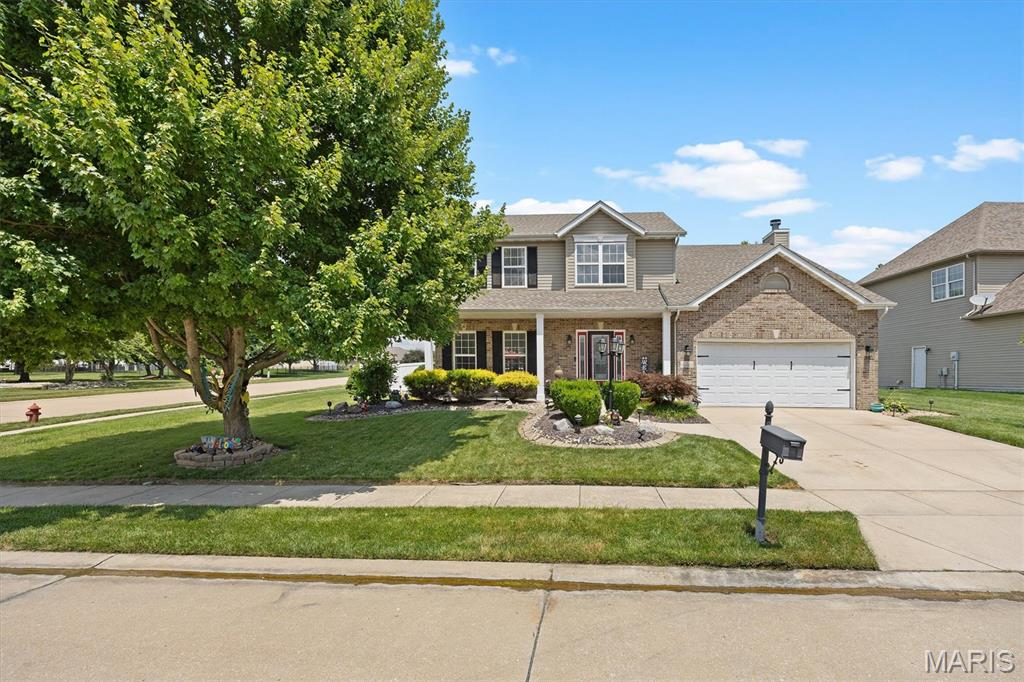 Updated 4BR/4Bath home on a cul de sac in popular Vicksburg Subdivision includes gorgeous pool within walking distance to schools, YMCA & bike trail!  Sunroom leads to private fenced backyard oasis boasting hot tub, 16 x 32 saltwater pool (2022), retractable awnings & gazebo. Wood floors greet you in foyer & wind throughout main floor. Kitchen features pantry, SS appliances, quartz countertops w/tiled backsplash & island w/seating. Upstairs primary suite w/vaulted ceiling & updated bath are sure to please! 3 more large BR?s finish it out w/2 BR?s linked by glass door. Finished LL w/open floor plan: family rm, bath, kitchenette area, wet bar, & gaming area, off season walk-in closet & desk nook. Call today for your private tour!